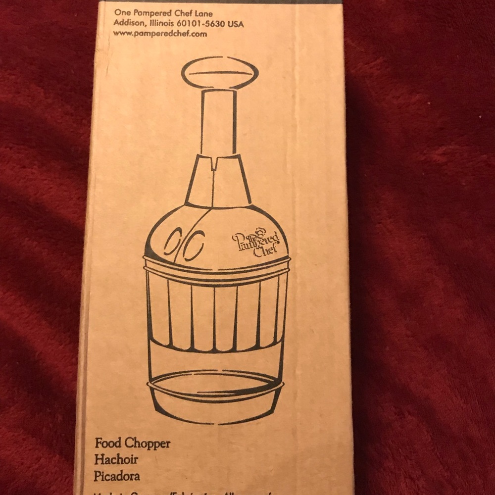 New Pampered Chef food chopper